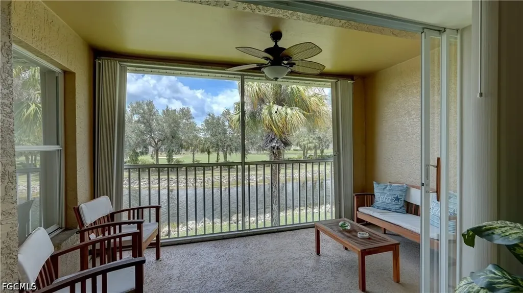 Fort Myers FL, 8083 Queen Palm Lane, Unit 424