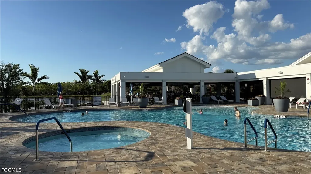 8083 Queen Palm Lane Fort Myers FL 33966