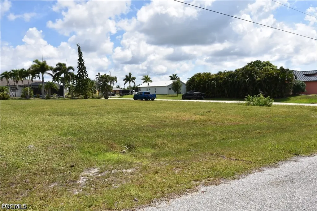 2480 NW 8th Terrace Cape Coral FL 33993