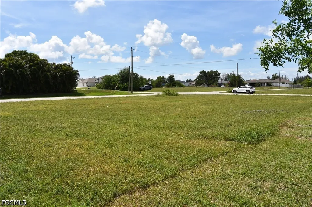 2480 NW 8th Terrace Cape Coral FL 33993