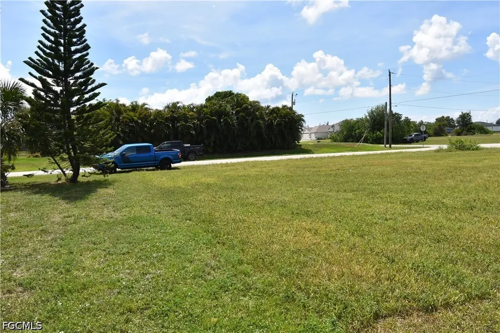 2480 NW 8th Terrace Cape Coral FL 33993