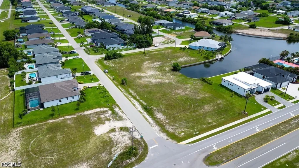 505 SW 31st Place Cape Coral FL 33991
