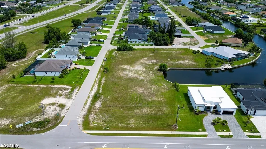 505 SW 31st Place Cape Coral FL 33991
