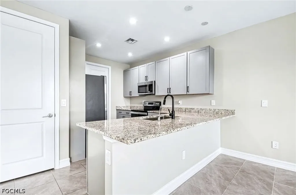 7524 Morgan Way Naples FL 34119