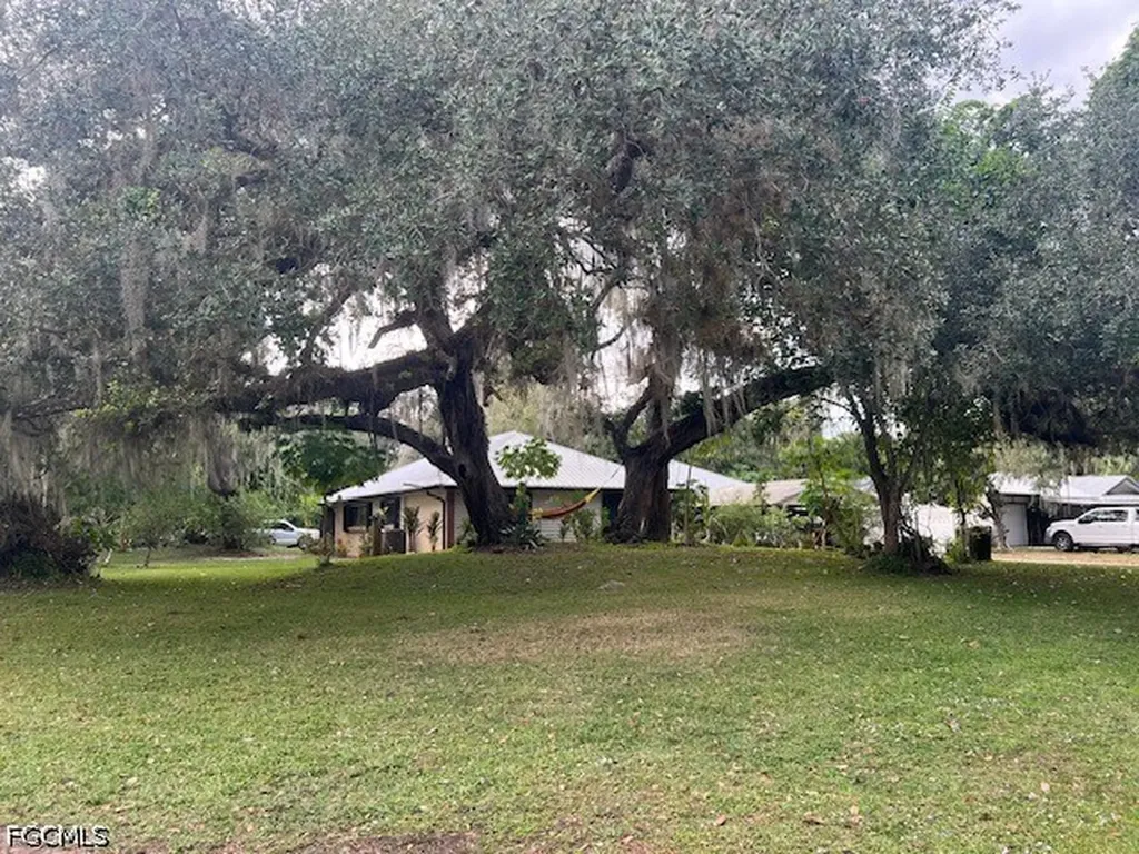 4002 Teak Court Labelle FL 33935