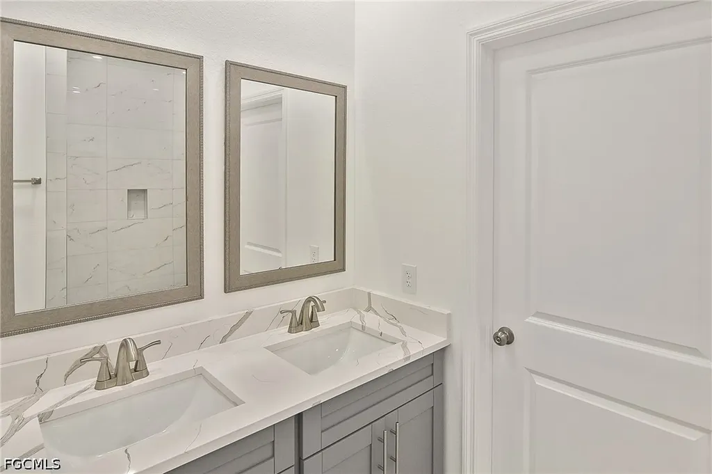 3034 Price Avenue Fort Myers FL 33916