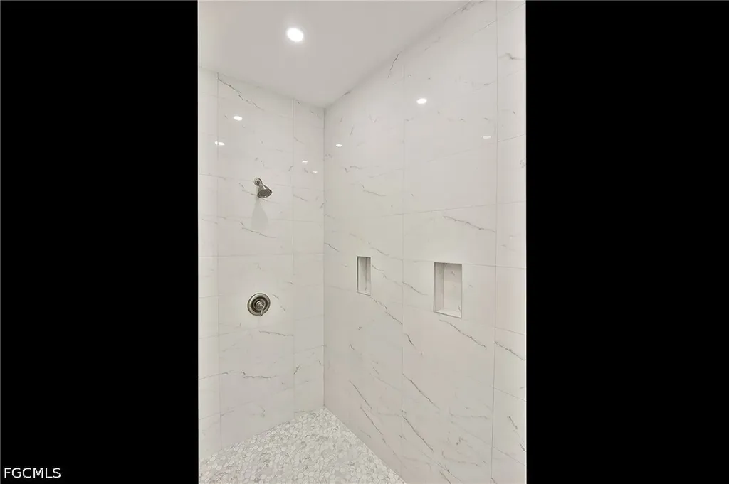 3034 Price Avenue Fort Myers FL 33916