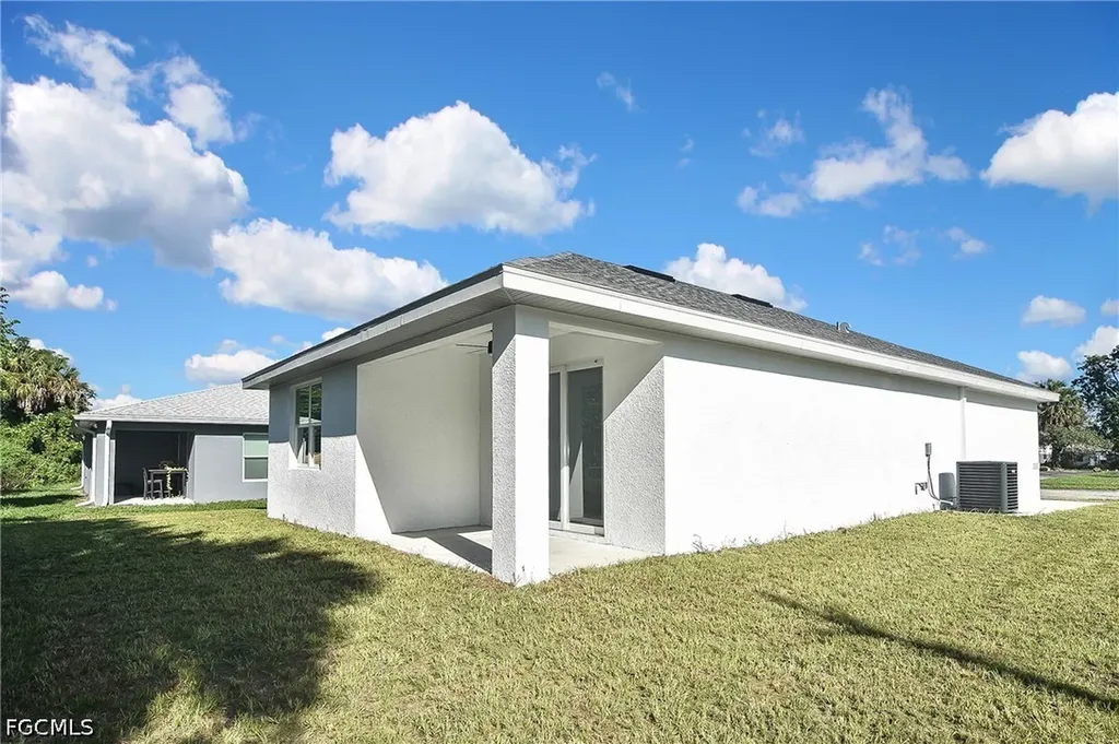 3034 Price Avenue Fort Myers FL 33916