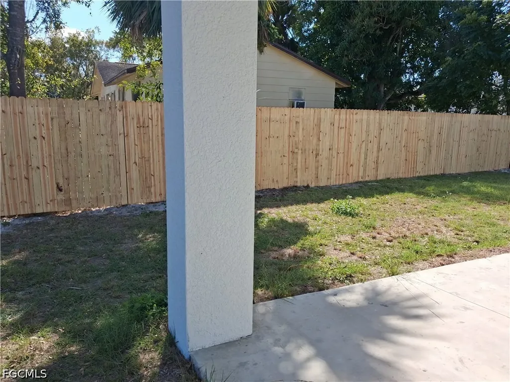 3034 Price Avenue Fort Myers FL 33916