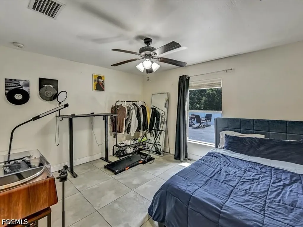 25 NW 29th Place Cape Coral FL 33993