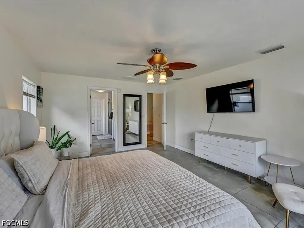 25 NW 29th Place Cape Coral FL 33993