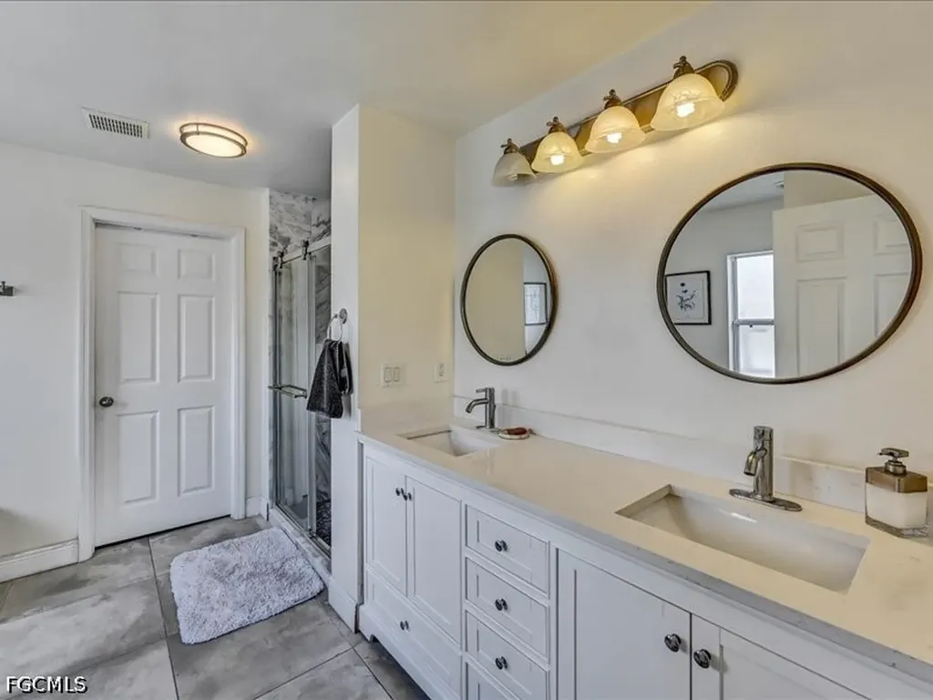 25 NW 29th Place Cape Coral FL 33993
