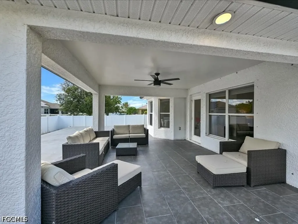 25 NW 29th Place Cape Coral FL 33993