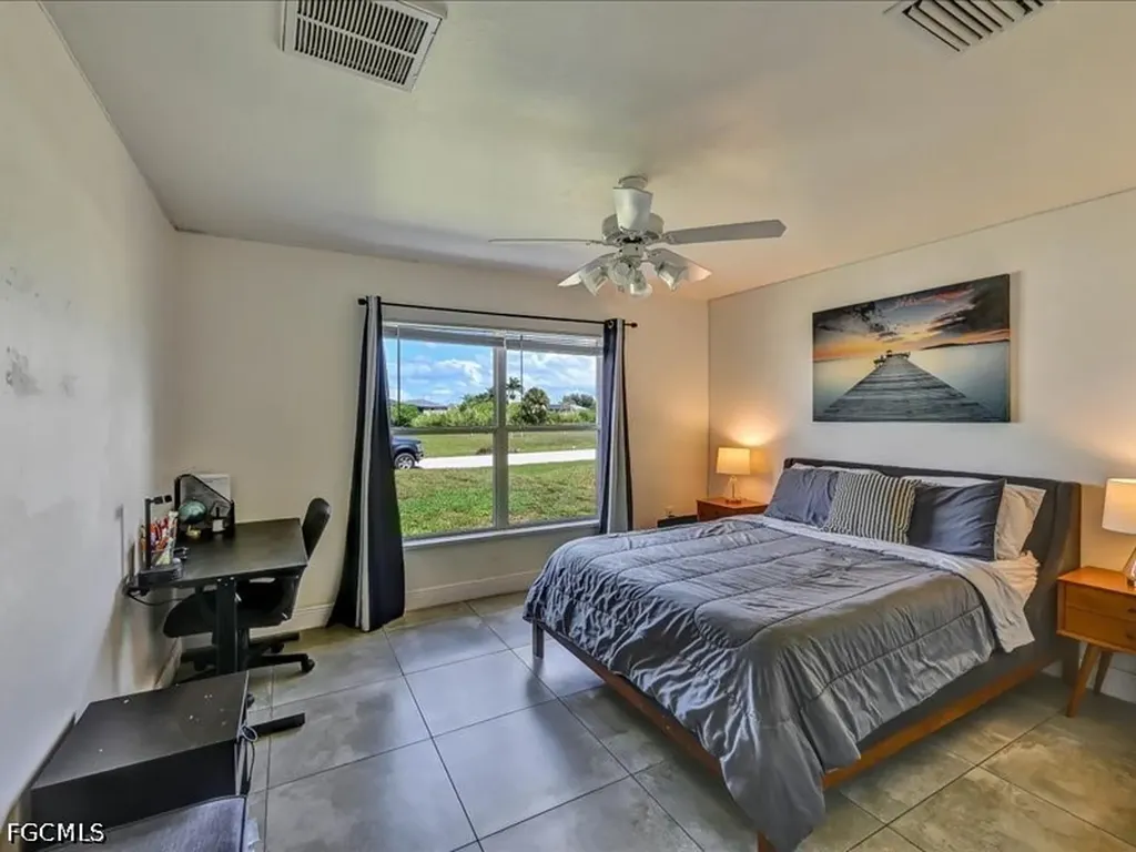 25 NW 29th Place Cape Coral FL 33993