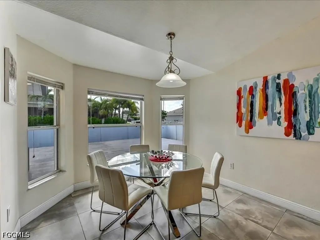 25 NW 29th Place Cape Coral FL 33993