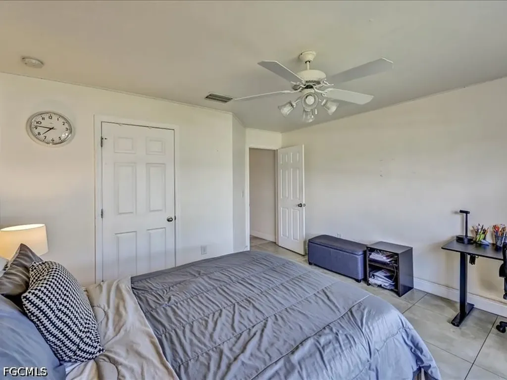25 NW 29th Place Cape Coral FL 33993