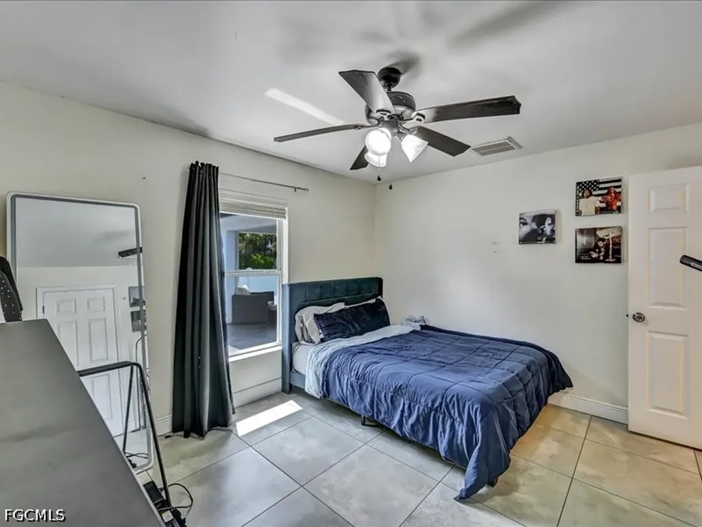25 NW 29th Place Cape Coral FL 33993