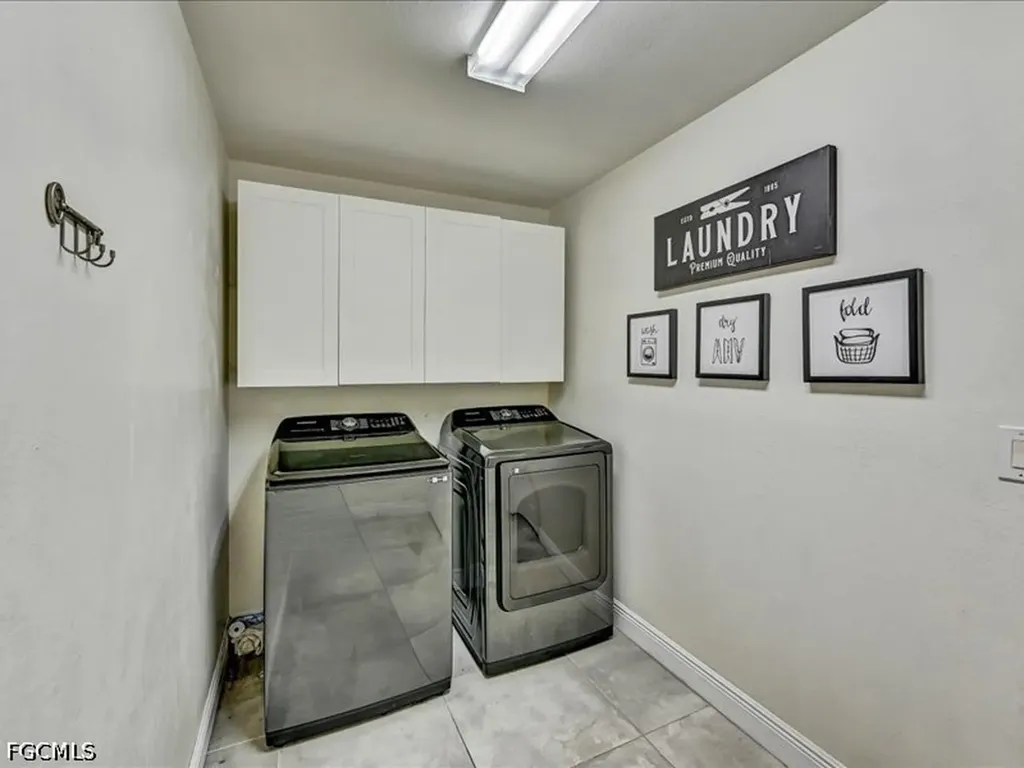 25 NW 29th Place Cape Coral FL 33993