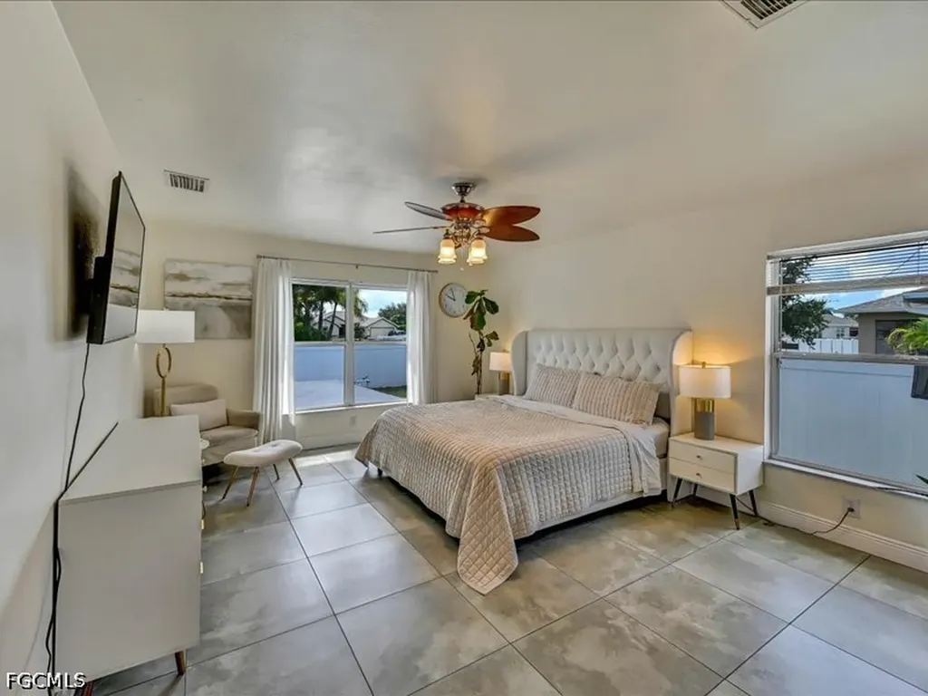 25 NW 29th Place Cape Coral FL 33993