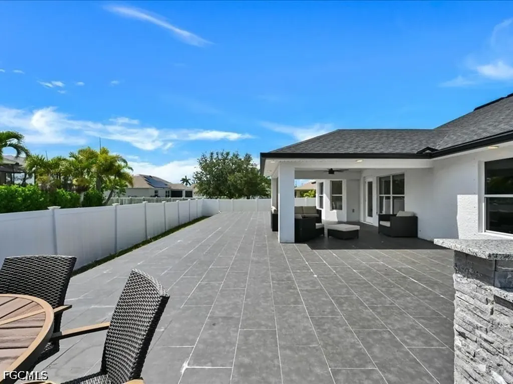 25 NW 29th Place Cape Coral FL 33993