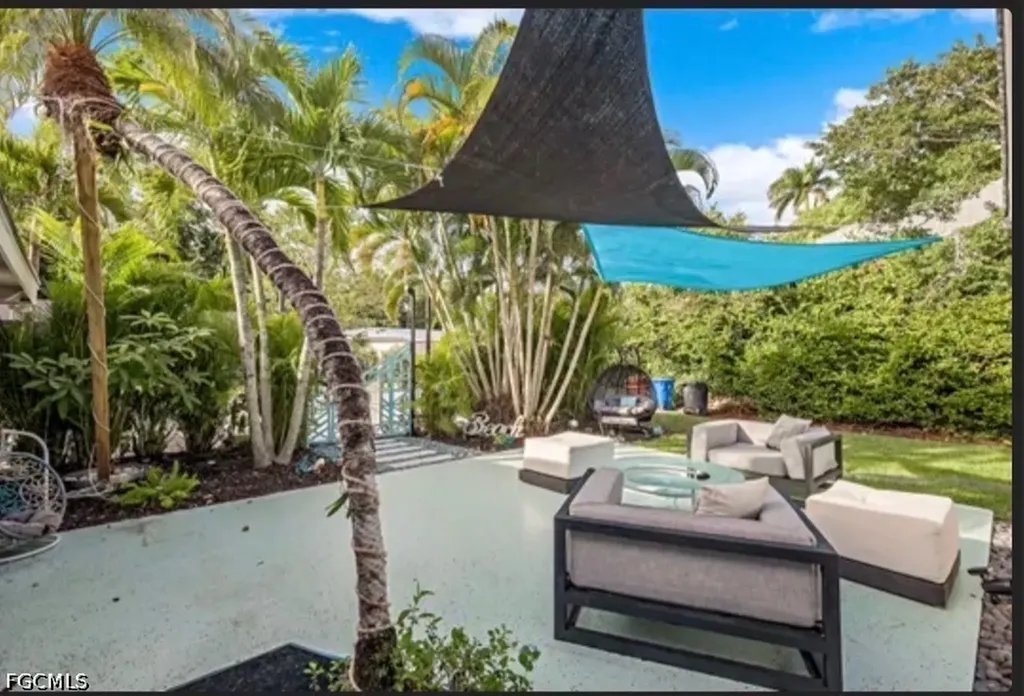 2710 Mcgregor Boulevard Fort Myers FL 33901