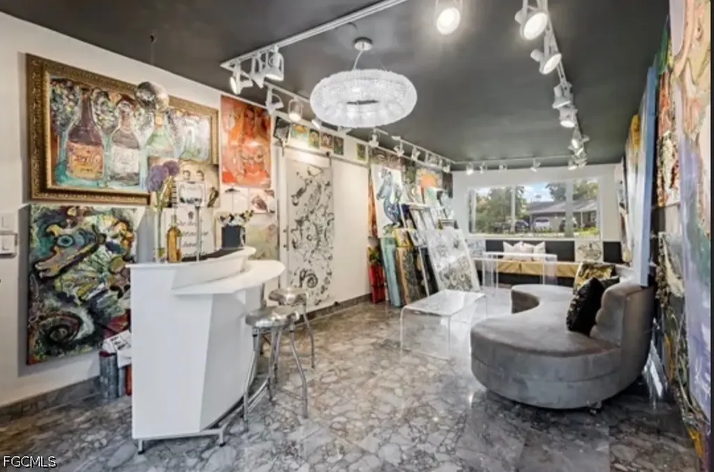 2710 Mcgregor Boulevard Fort Myers FL 33901