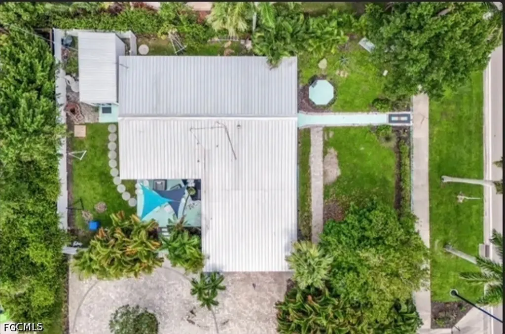 2710 Mcgregor Boulevard Fort Myers FL 33901