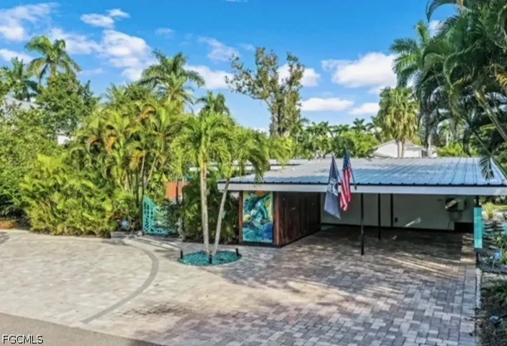 2710 Mcgregor Boulevard Fort Myers FL 33901