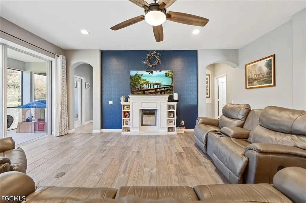 3280 Hampton Boulevard Alva FL 33920