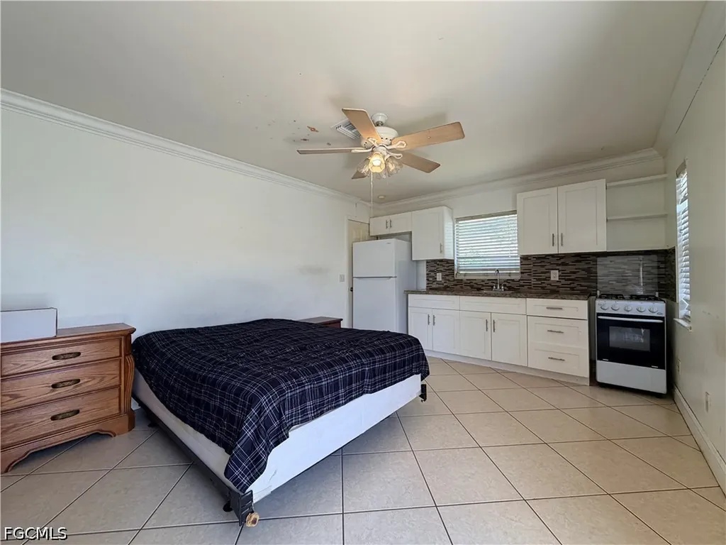 1621 SW 14th Terrace Cape Coral FL 33991