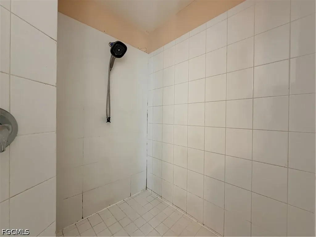 1621 SW 14th Terrace Cape Coral FL 33991