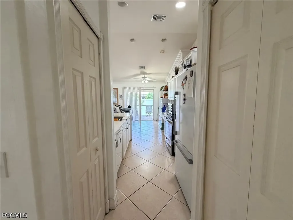1621 SW 14th Terrace Cape Coral FL 33991