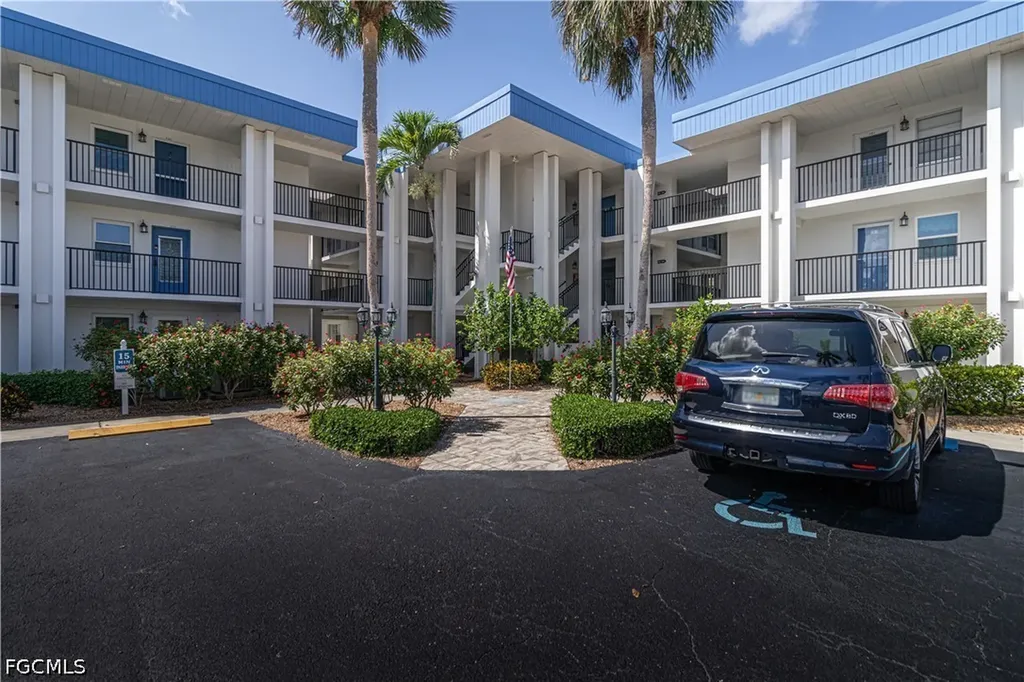1828 Pine Valley Drive Fort Myers FL 33907