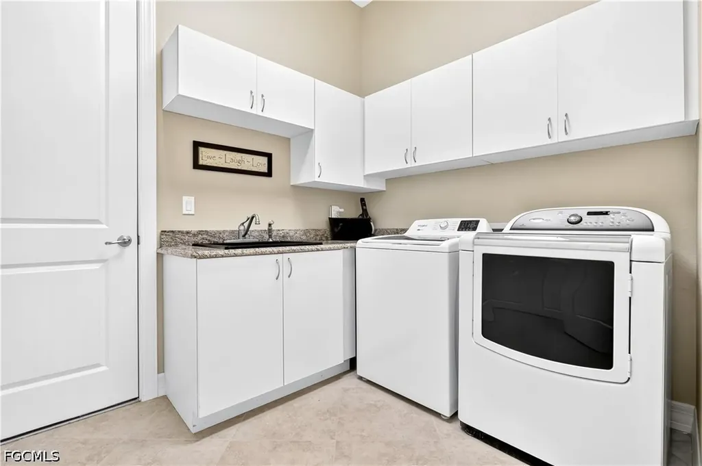 3703 SW 2nd Lane Cape Coral FL 33991