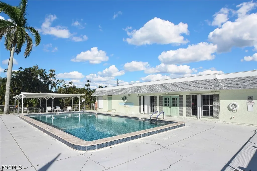 54 Poplar Place Fort Myers FL 33908