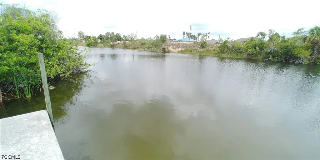 2613 NE 20th Place Cape Coral FL 33909