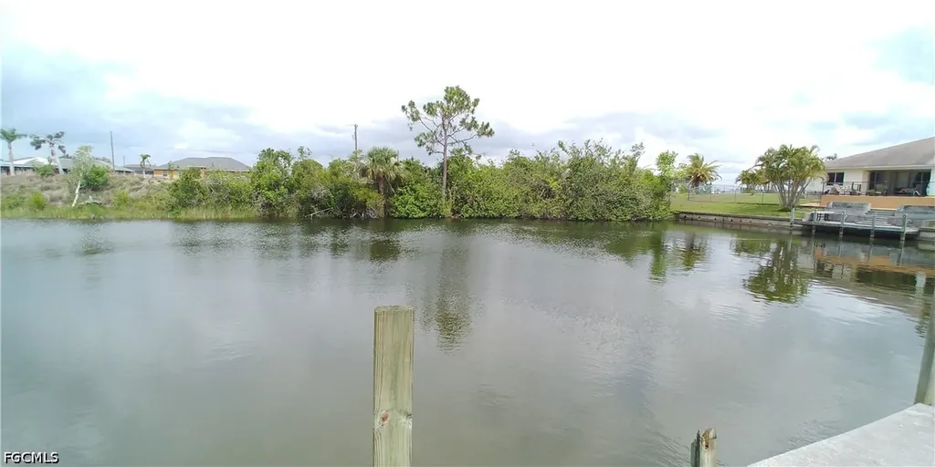2613 NE 20th Place Cape Coral FL 33909