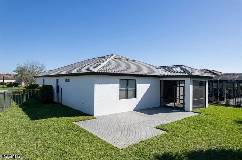 16000 Palmetto Prairie Drive Alva FL 33920