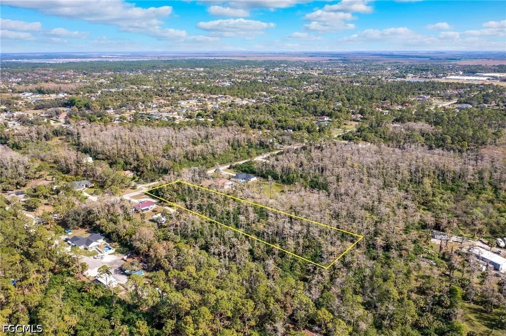 3260 18th Avenue NE Naples FL 34120