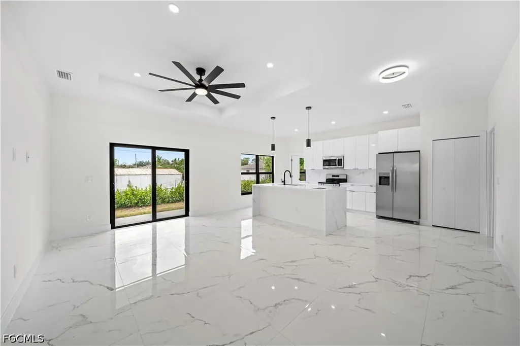 2602 E 2nd Street Lehigh Acres FL 33936