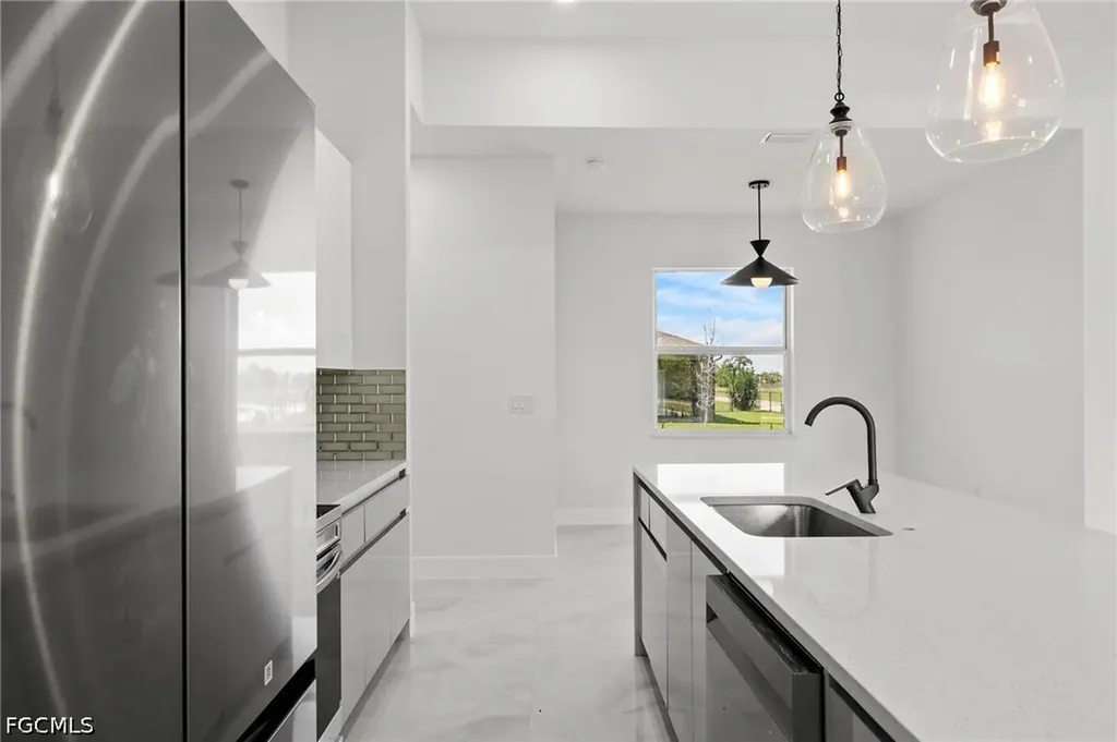 1129 Jacaranda Parkway E Cape Coral FL 33909