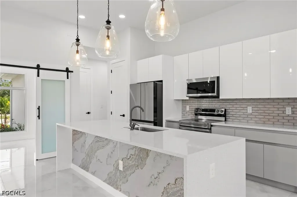 1129 Jacaranda Parkway E Cape Coral FL 33909