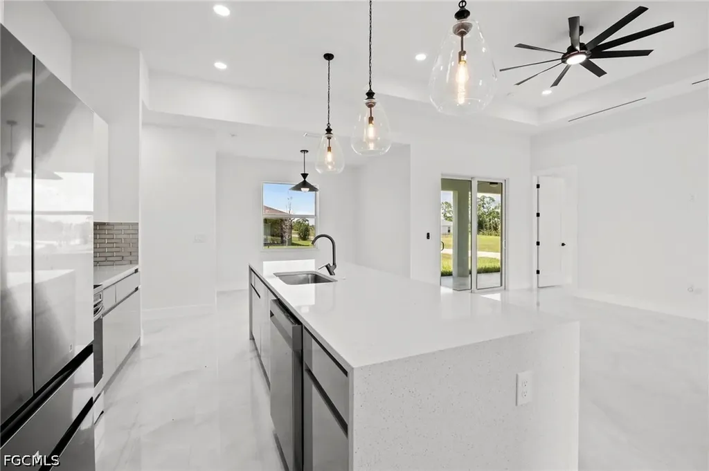 1129 Jacaranda Parkway E Cape Coral FL 33909