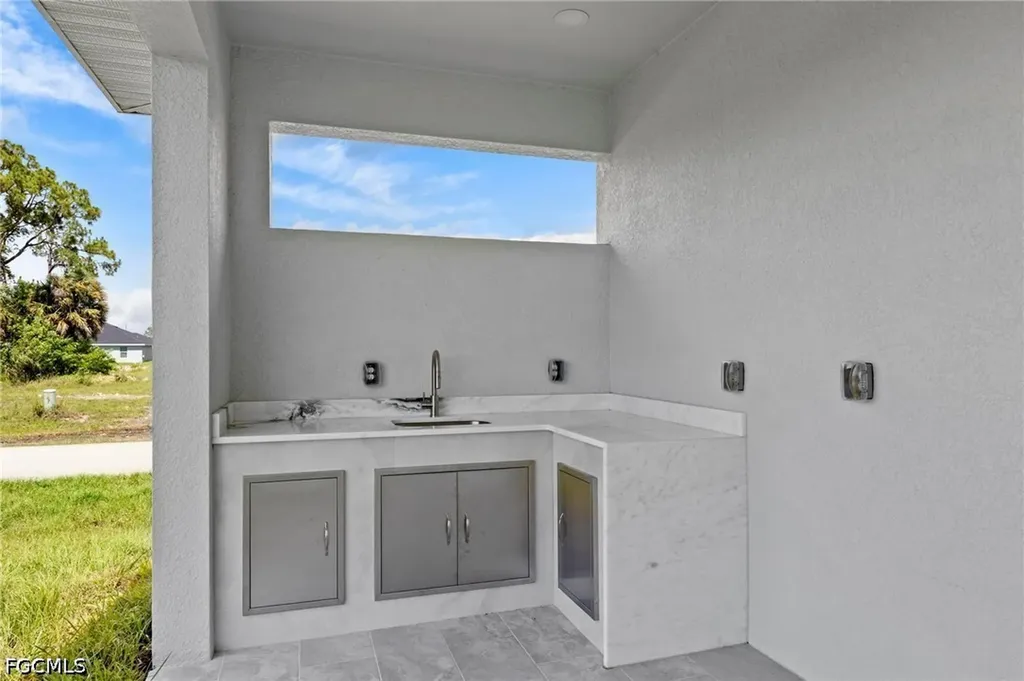 1129 Jacaranda Parkway E Cape Coral FL 33909