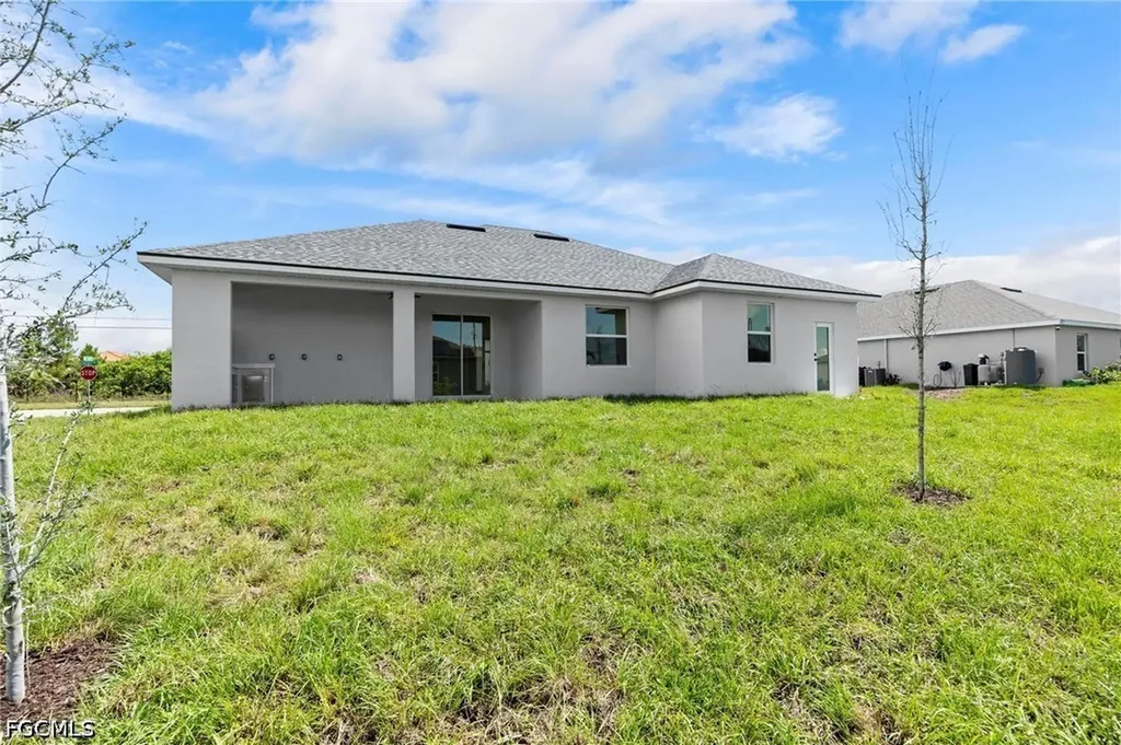 1129 Jacaranda Parkway E Cape Coral FL 33909
