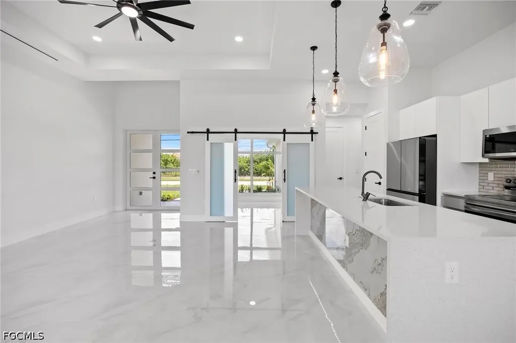 1129 Jacaranda Parkway E Cape Coral FL 33909