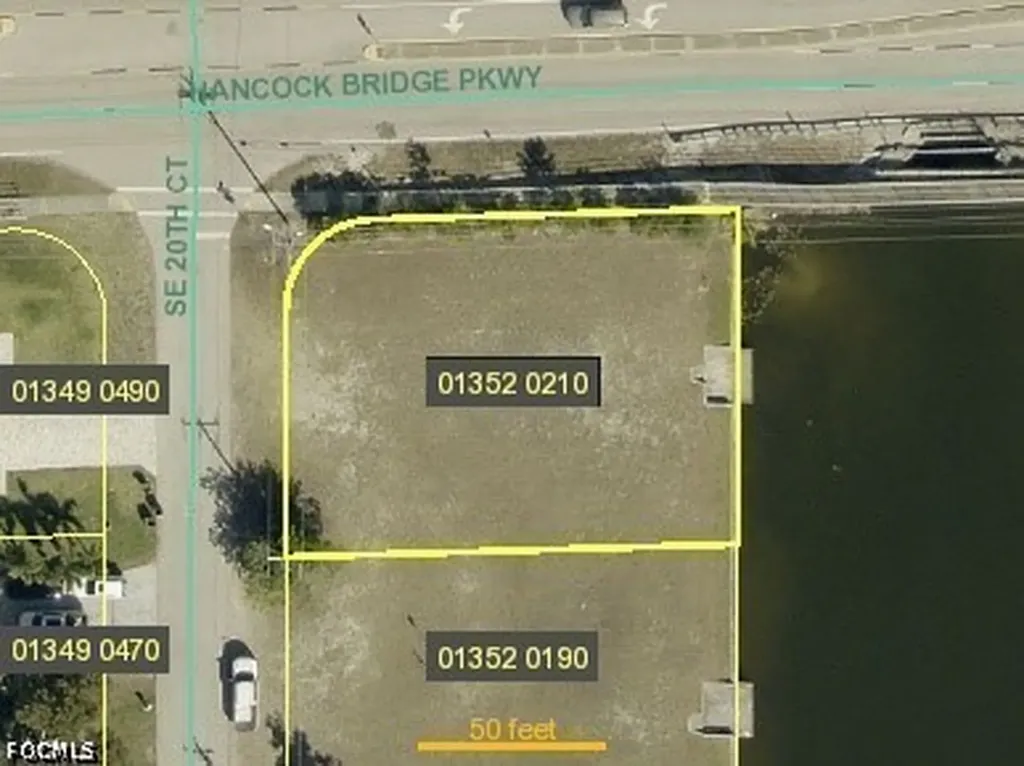 3 SE 20th Court Cape Coral FL 33990
