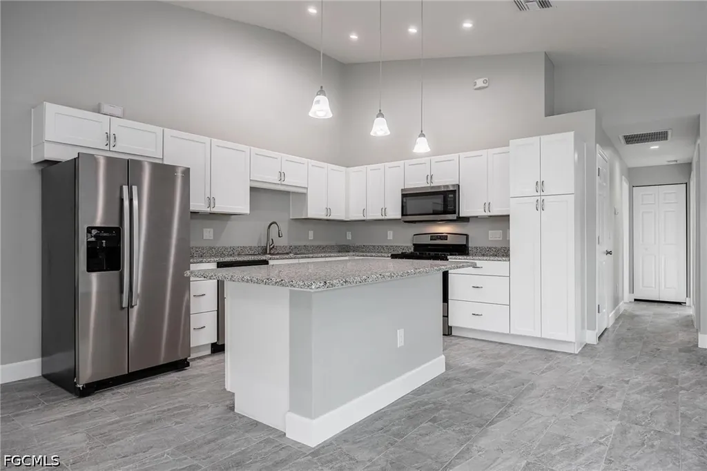 184 Village Circle Labelle FL 33935