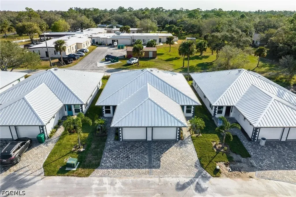 184 Village Circle Labelle FL 33935