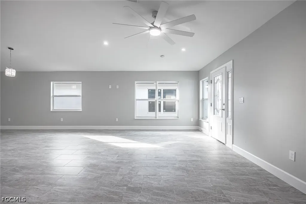 184 Village Circle Labelle FL 33935